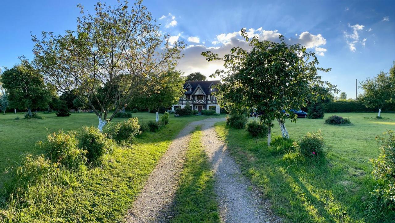 Manoir Melphil Bed and Breakfast Saint-Étienne-la-Thillaye Eksteriør billede